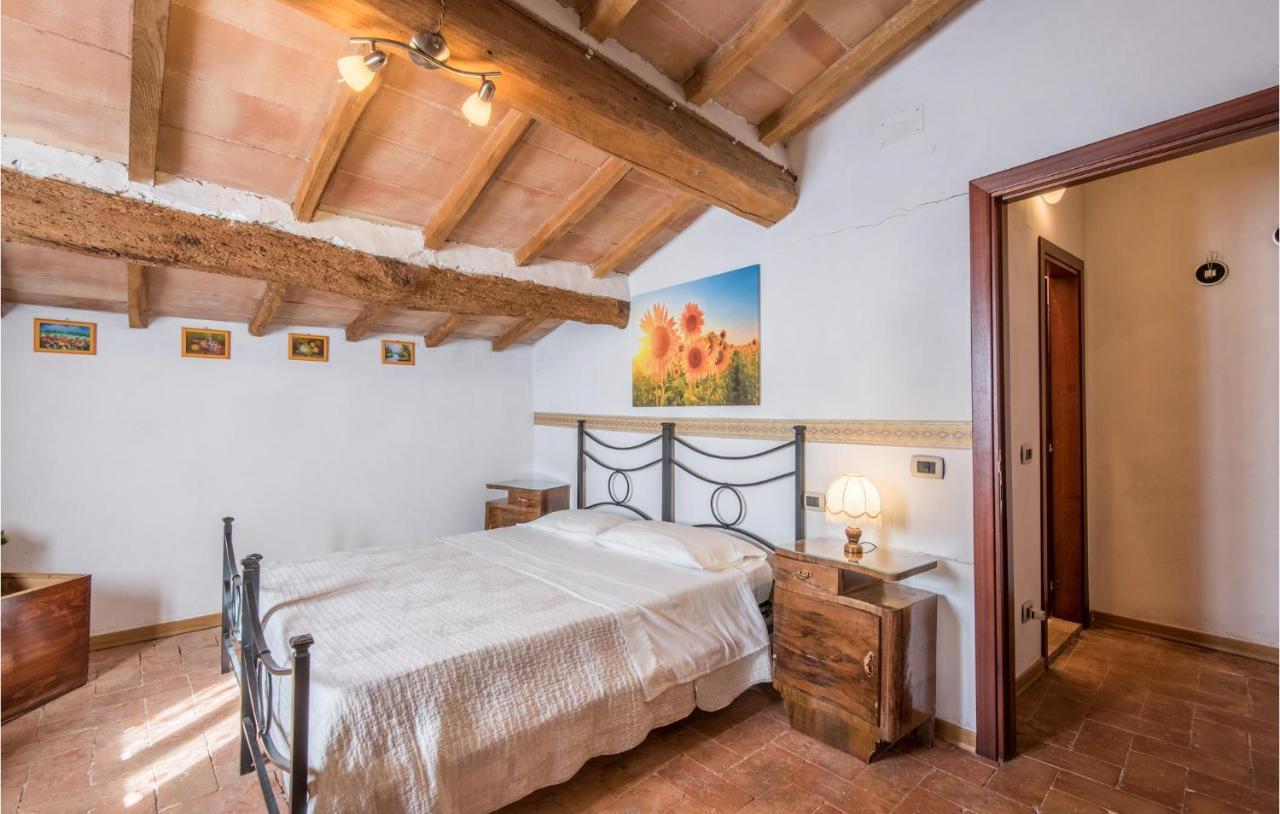 Gorgeous Home In Montalcino With Kitchen Esterno foto
