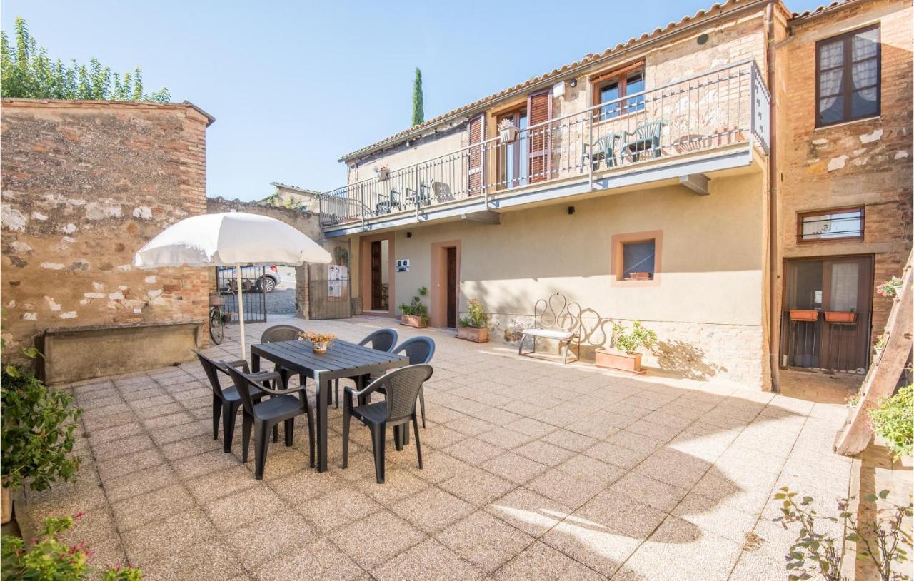 Gorgeous Home In Montalcino With Kitchen Esterno foto