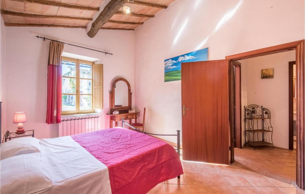 Gorgeous Home In Montalcino With Kitchen Esterno foto