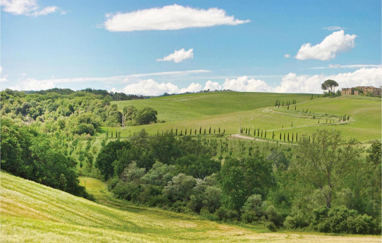 Gorgeous Home In Montalcino With Kitchen Esterno foto